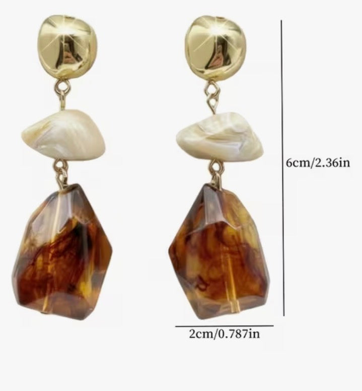 1pc Women's Vintage Bohemian Teardrop Earrings - Large -Looking Resin/-like Beads, -Tone & Accent - Elegant Dangle