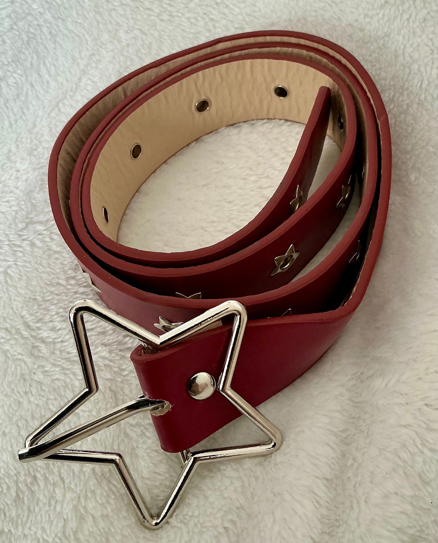 Star buckle decorative belt with multiple holes