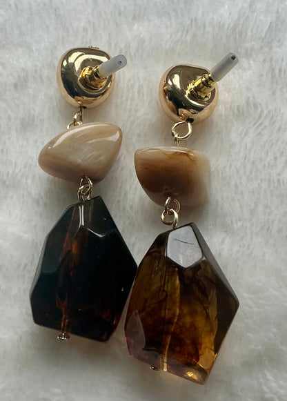 1pc Women's Vintage Bohemian Teardrop Earrings - Large -Looking Resin/-like Beads, -Tone & Accent - Elegant Dangle