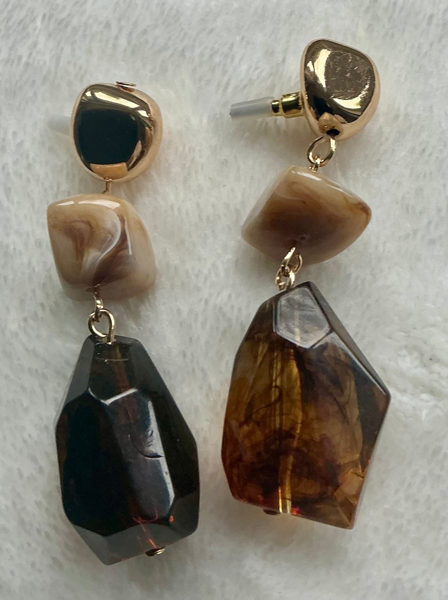 1pc Women's Vintage Bohemian Teardrop Earrings - Large -Looking Resin/-like Beads, -Tone & Accent - Elegant Dangle
