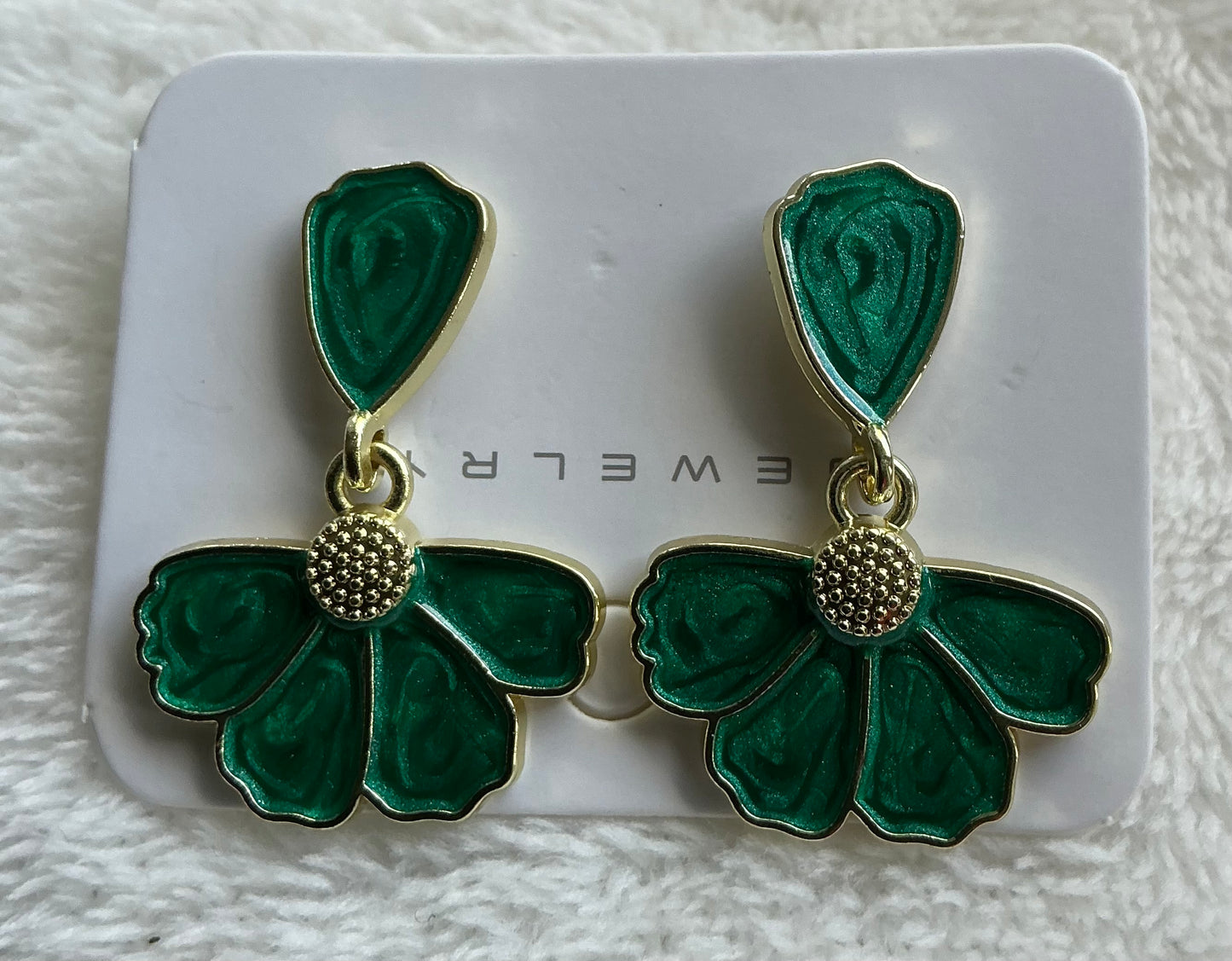 One Pair of Fashion Flower Stitched 5-Petal Women's Earrings