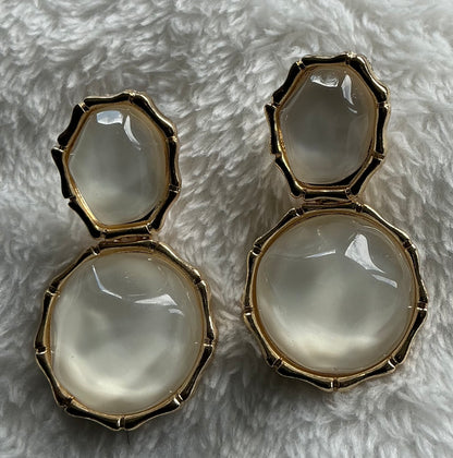 1 Pair of Asymmetrical white Creative Water Patterns, Irregular Oval Earrings,  and Fashionable Earrings and Accessories