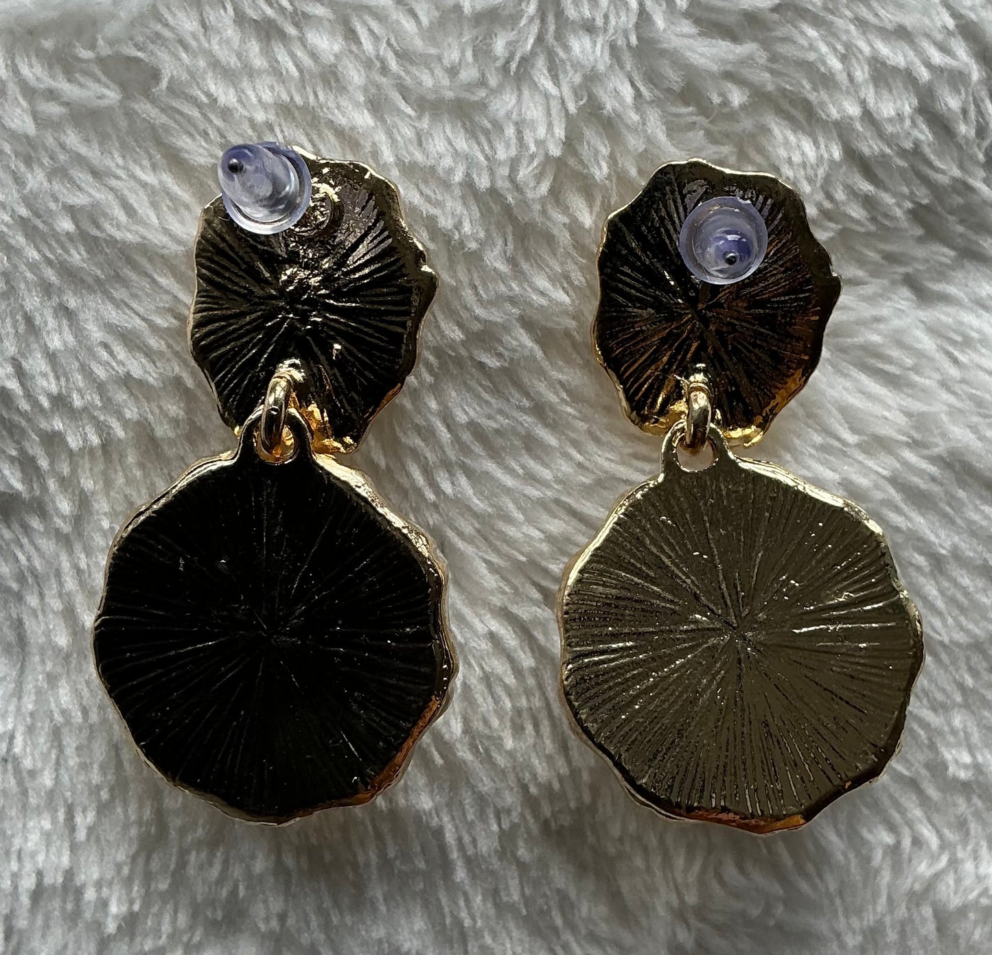 1 Pair of Asymmetrical white Creative Water Patterns, Irregular Oval Earrings,  and Fashionable Earrings and Accessories