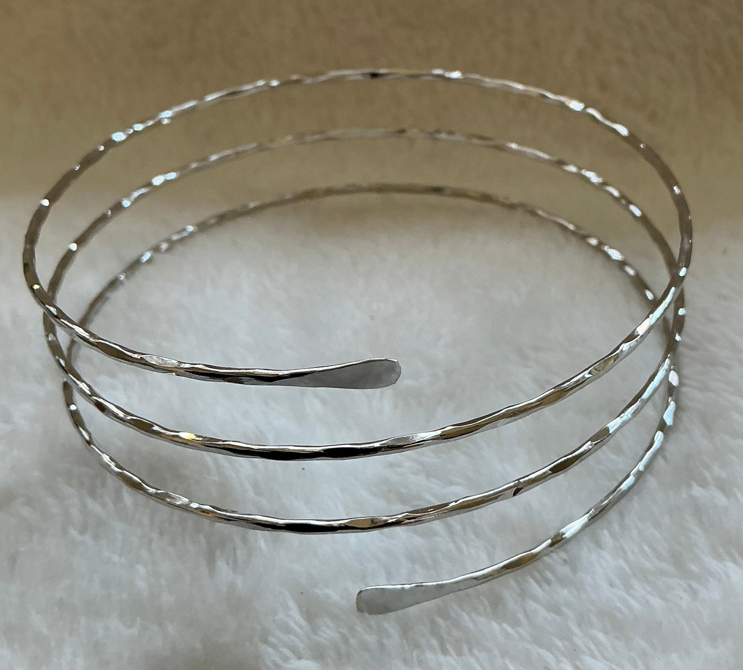 Ladies' Fashion Open Bangle, Unique New Minimalist Style Multi-Line Metal Arm Cuff