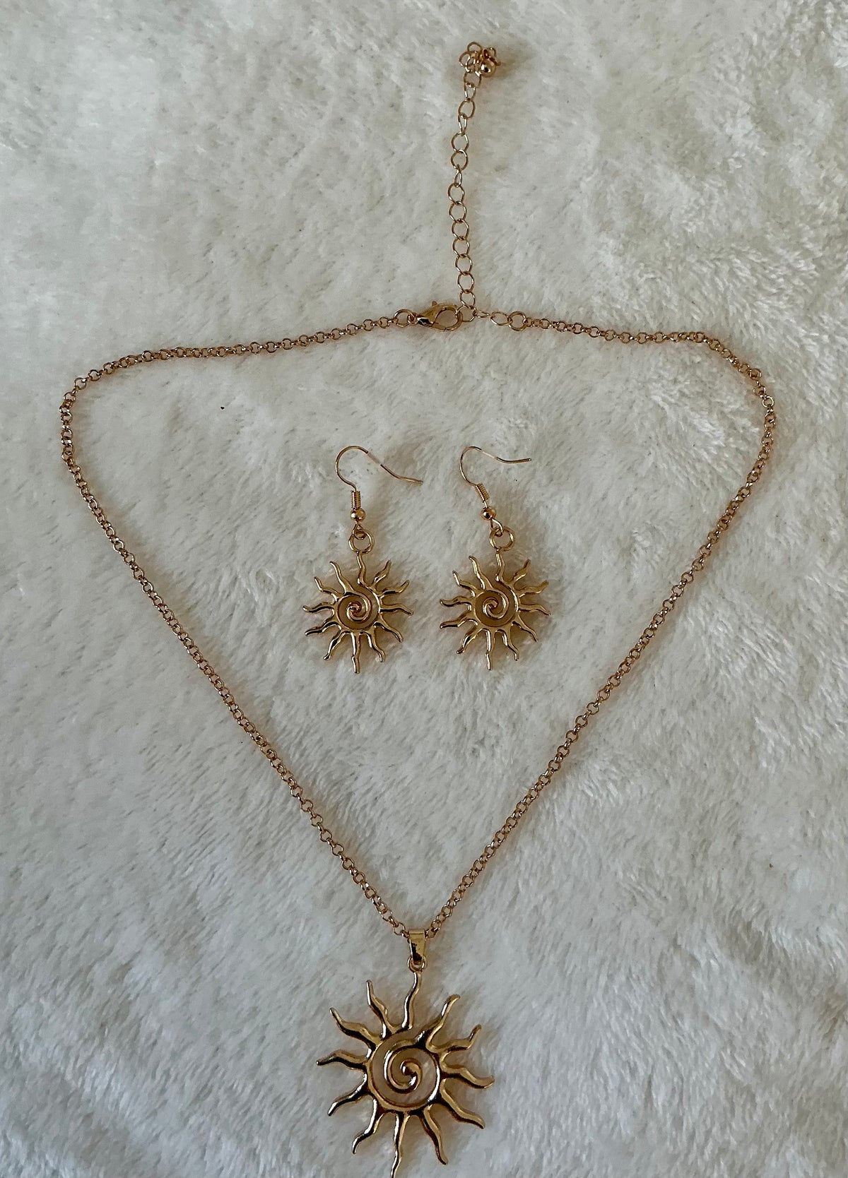 Bohemian Style Sunflower Pendant Necklace and Earrings Set